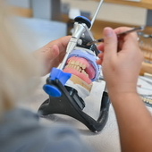 Feel-Photo HOCHWERTIGE PORTRAIT-, BUSINESS- & EVENTFOTOGRAFIE AUS EINER HAND! 001