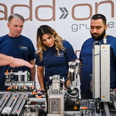 Feel-Photo HOCHWERTIGE PORTRAIT-, BUSINESS- & EVENTFOTOGRAFIE AUS EINER HAND! 058