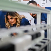 Feel-Photo HOCHWERTIGE PORTRAIT-, BUSINESS- & EVENTFOTOGRAFIE AUS EINER HAND! 061