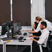 Feel-Photo HOCHWERTIGE PORTRAIT-, BUSINESS- & EVENTFOTOGRAFIE AUS EINER HAND! 074