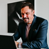 Feel-Photo HOCHWERTIGE PORTRAIT-, BUSINESS- & EVENTFOTOGRAFIE AUS EINER HAND! 026