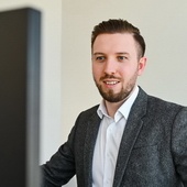 Feel-Photo HOCHWERTIGE PORTRAIT-, BUSINESS- & EVENTFOTOGRAFIE AUS EINER HAND! 034