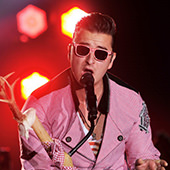 Feel-Photo HOCHWERTIGE PORTRAIT-, BUSINESS- & EVENTFOTOGRAFIE AUS EINER HAND! 007